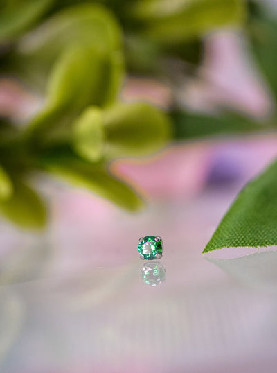 bright green gem threadless end for body piercing